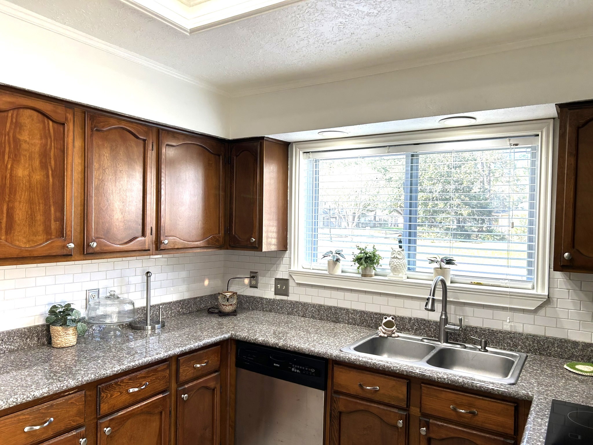 25414 Cottage Hill Lane Spring, TX 77373 - Photo 10 of 50 1,619 SF of living space