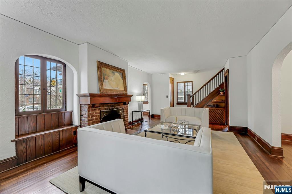 300 Churchill Road Teaneck, NJ 07666 - Photo 11 of 48