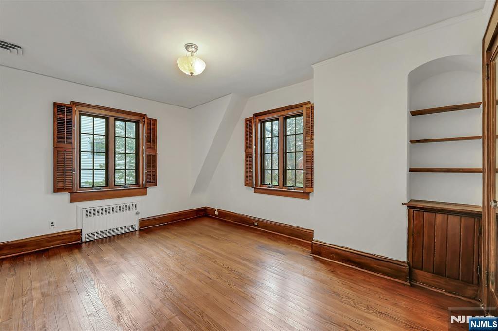 300 Churchill Road Teaneck, NJ 07666 - Photo 21 of 48