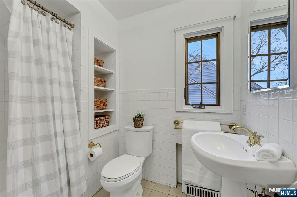 300 Churchill Road Teaneck, NJ 07666 - Photo 28 of 48