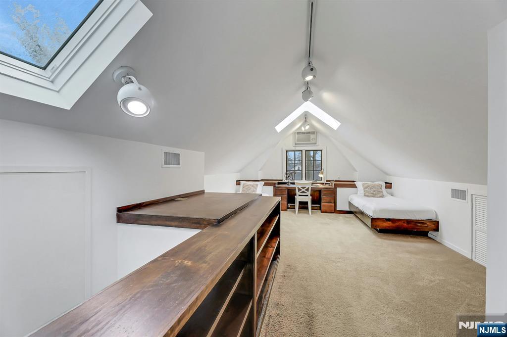 300 Churchill Road Teaneck, NJ 07666 - Photo 31 of 48