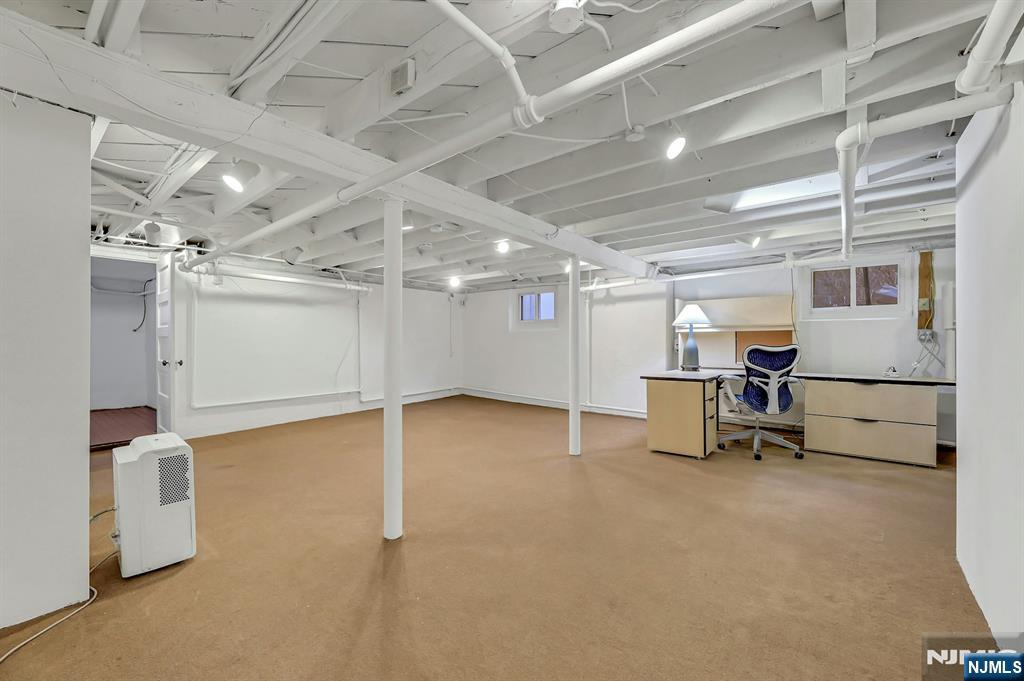 300 Churchill Road Teaneck, NJ 07666 - Photo 35 of 48