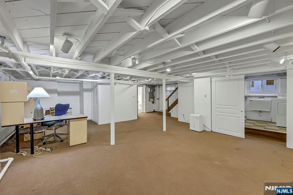 300 Churchill Road Teaneck, NJ 07666 - Photo 37 of 48