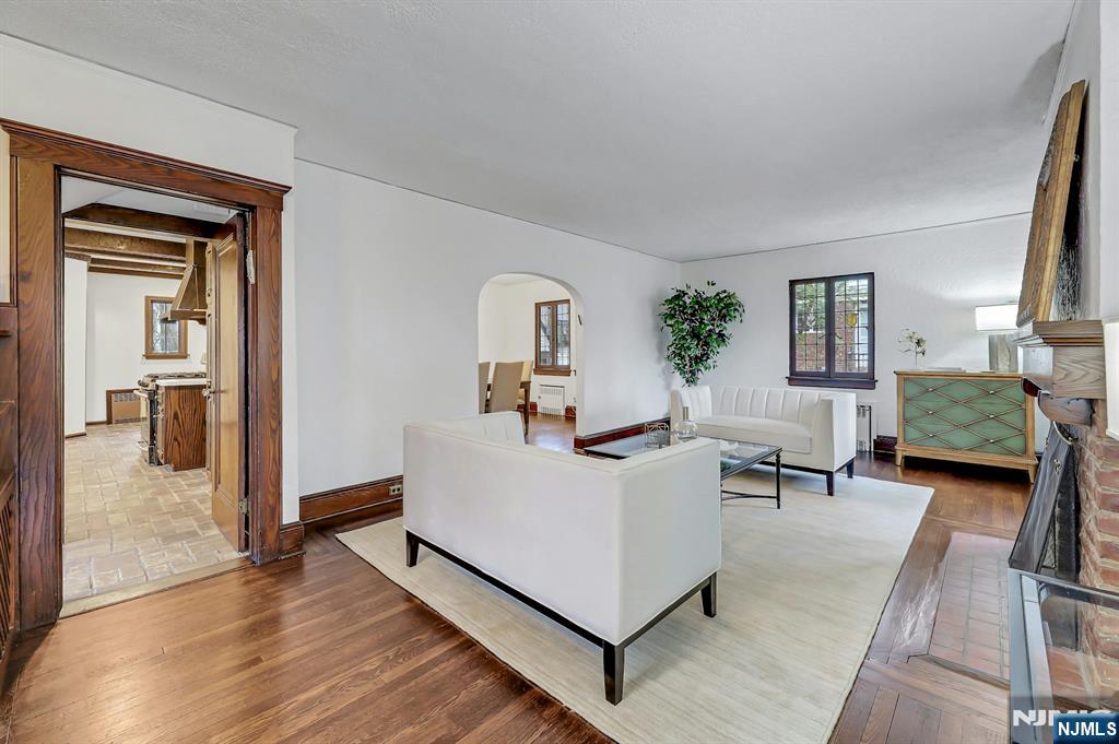 300 Churchill Road Teaneck, NJ 07666 - Photo 8 of 48