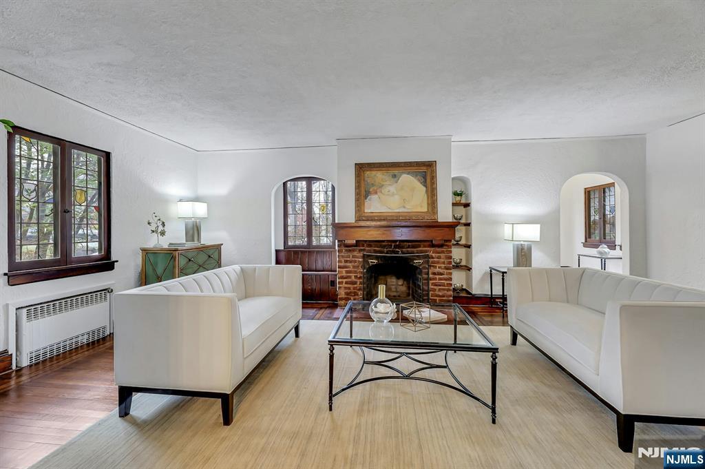 300 Churchill Road Teaneck, NJ 07666 - Photo 10 of 48