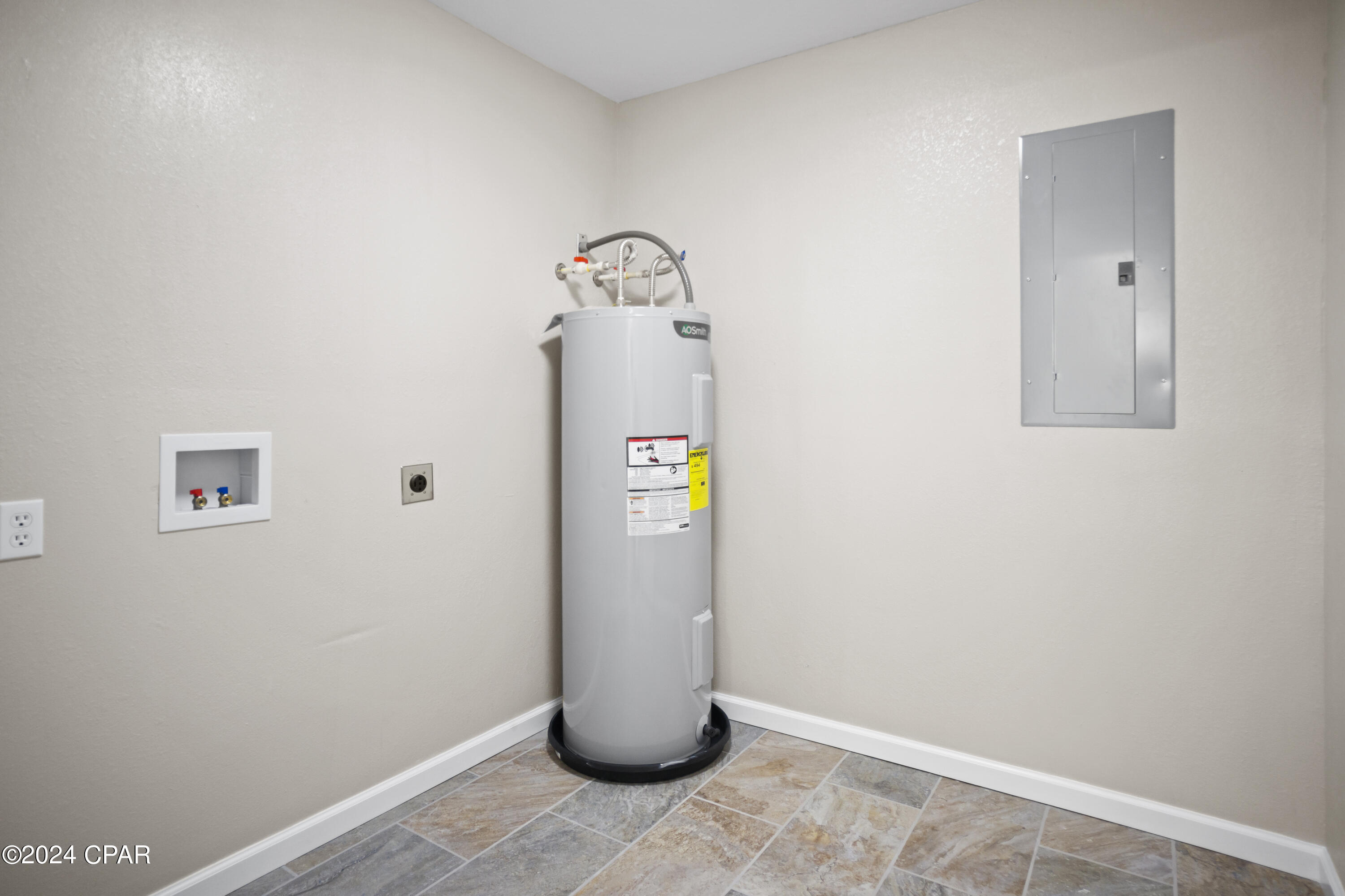 25490 Fuqua Circle Altha, FL 32421 - Photo 9 of 32