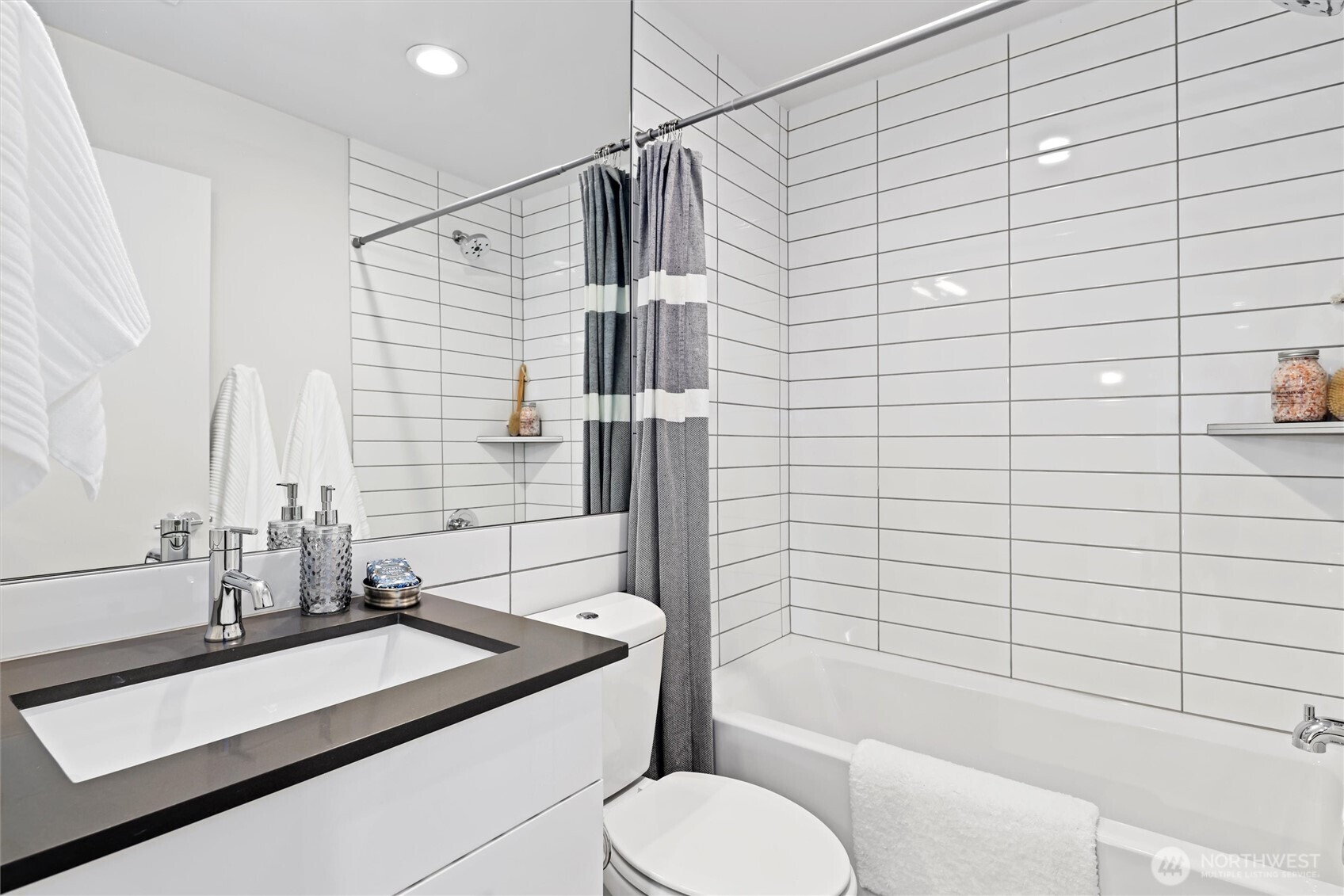 700 South Willow Street Seattle, WA 98108 - Photo 25 of 36