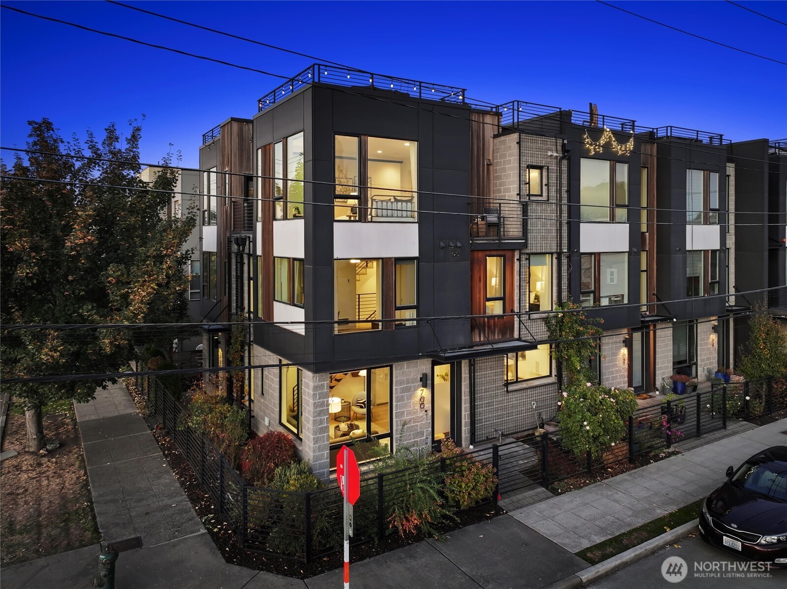 700 South Willow Street Seattle, WA 98108 - Photo 33 of 36