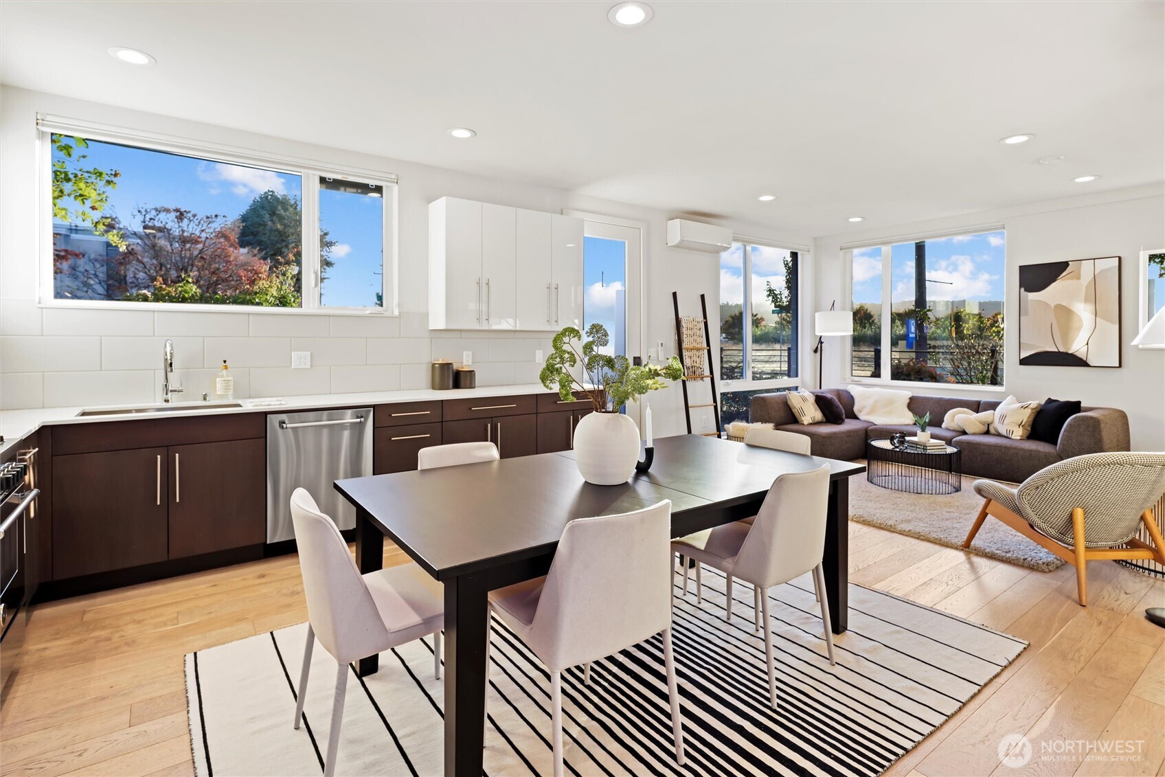 700 South Willow Street Seattle, WA 98108 - Photo 10 of 36