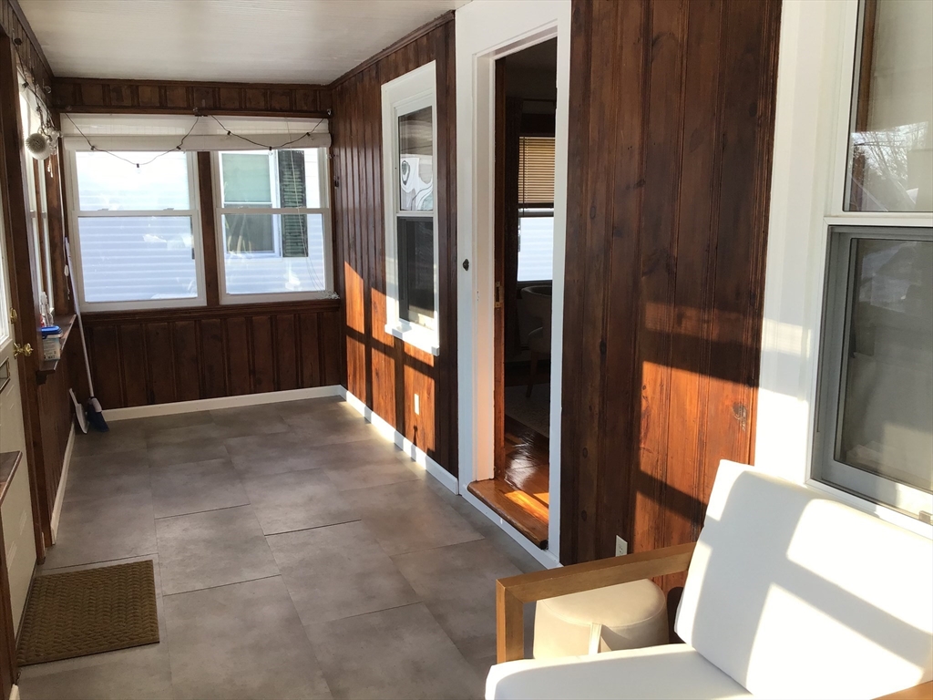 29 St Michael Road Braintree, MA 02184 - Photo 4 of 22