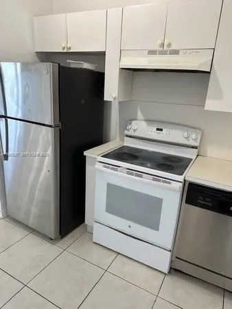 $189,000 | 1240 Southeast 28th Court, Unit 102, Homestead, FL 33035