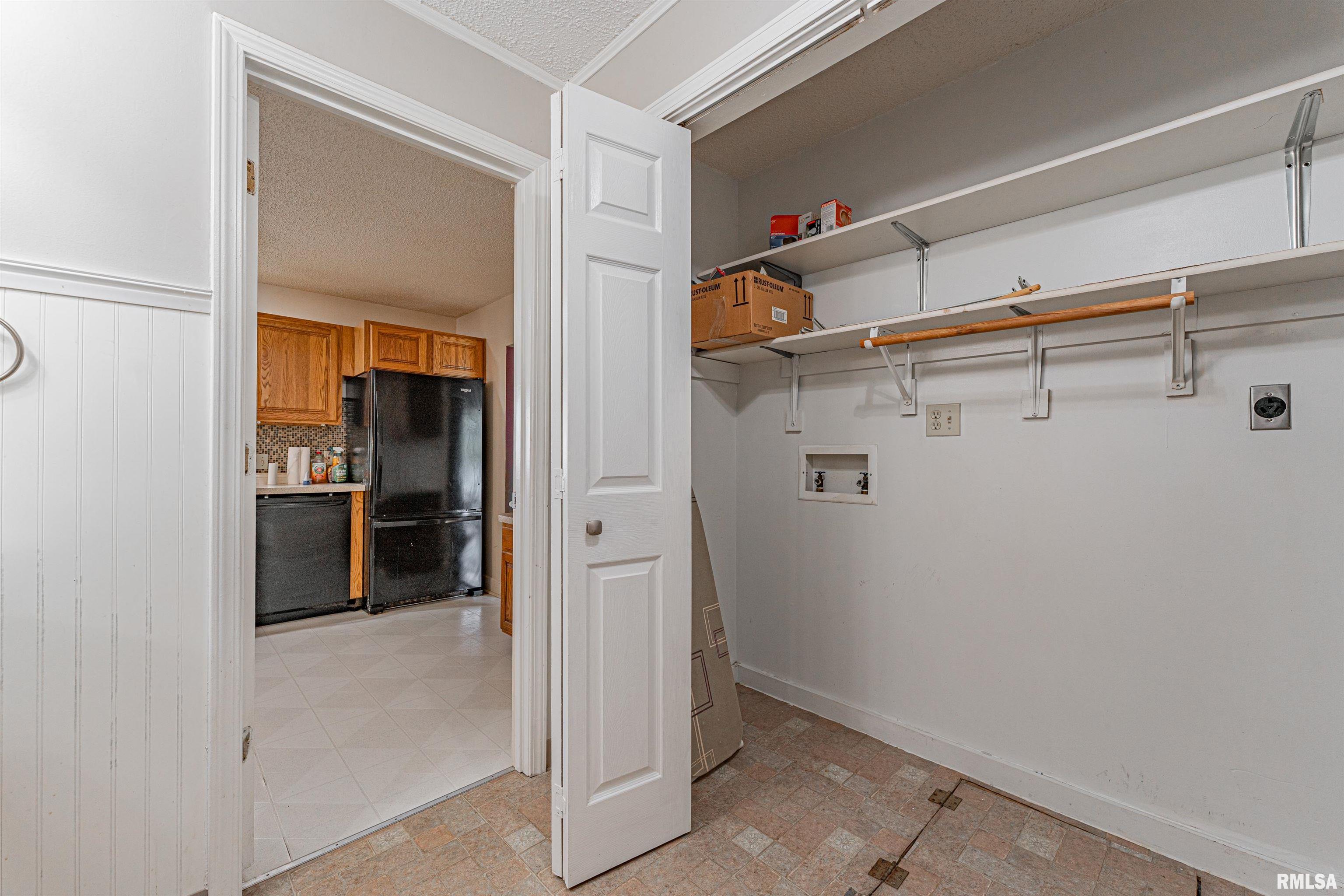 603 West Jackson Street Athens, IL 62613 - Photo 11 of 26 Gallery Image 11