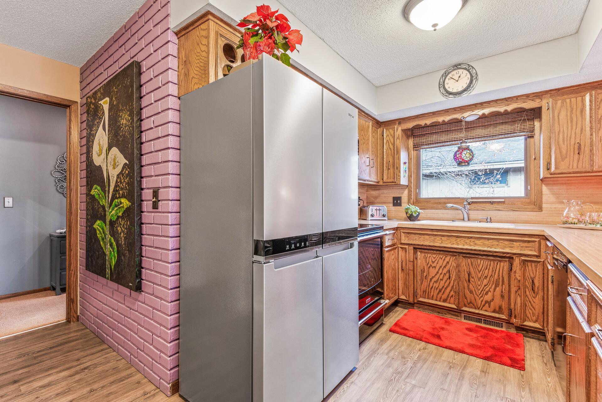 9256 Green Briar Road Bloomington, MN 55437 - Photo 16 of 37 Gallery Image 16