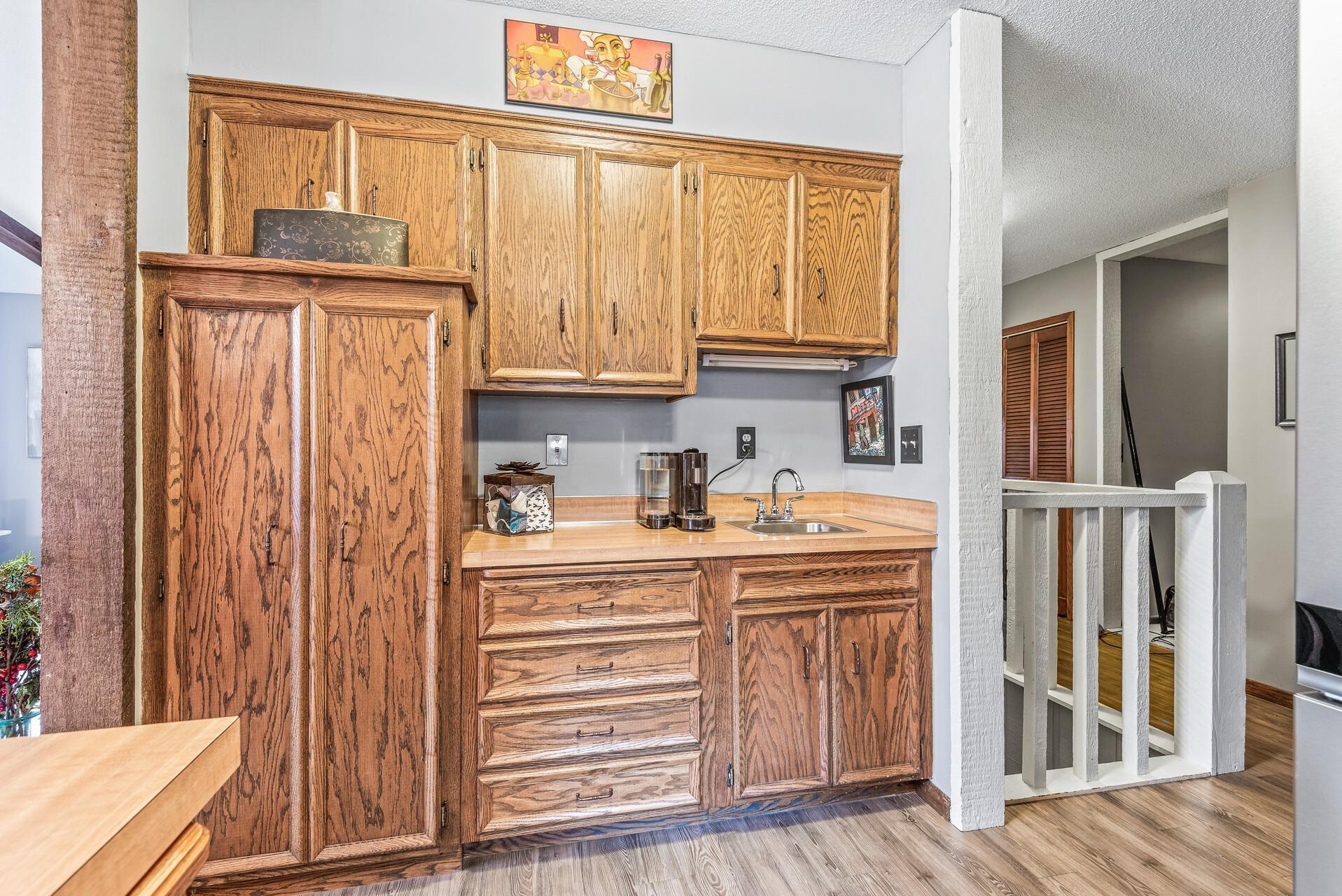 9256 Green Briar Road Bloomington, MN 55437 - Photo 19 of 37 Gallery Image 19