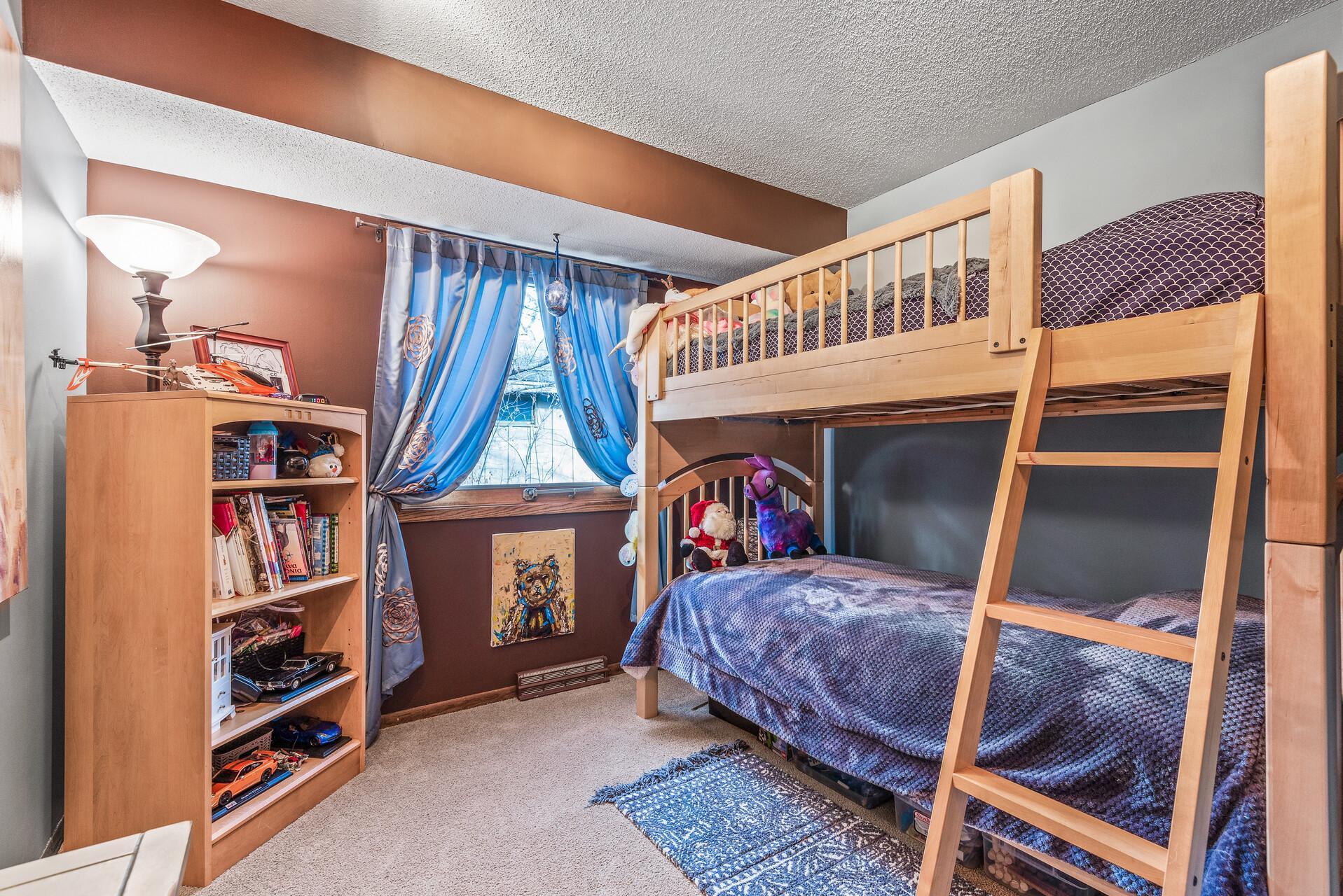 9256 Green Briar Road Bloomington, MN 55437 - Photo 23 of 37 Gallery Image 23