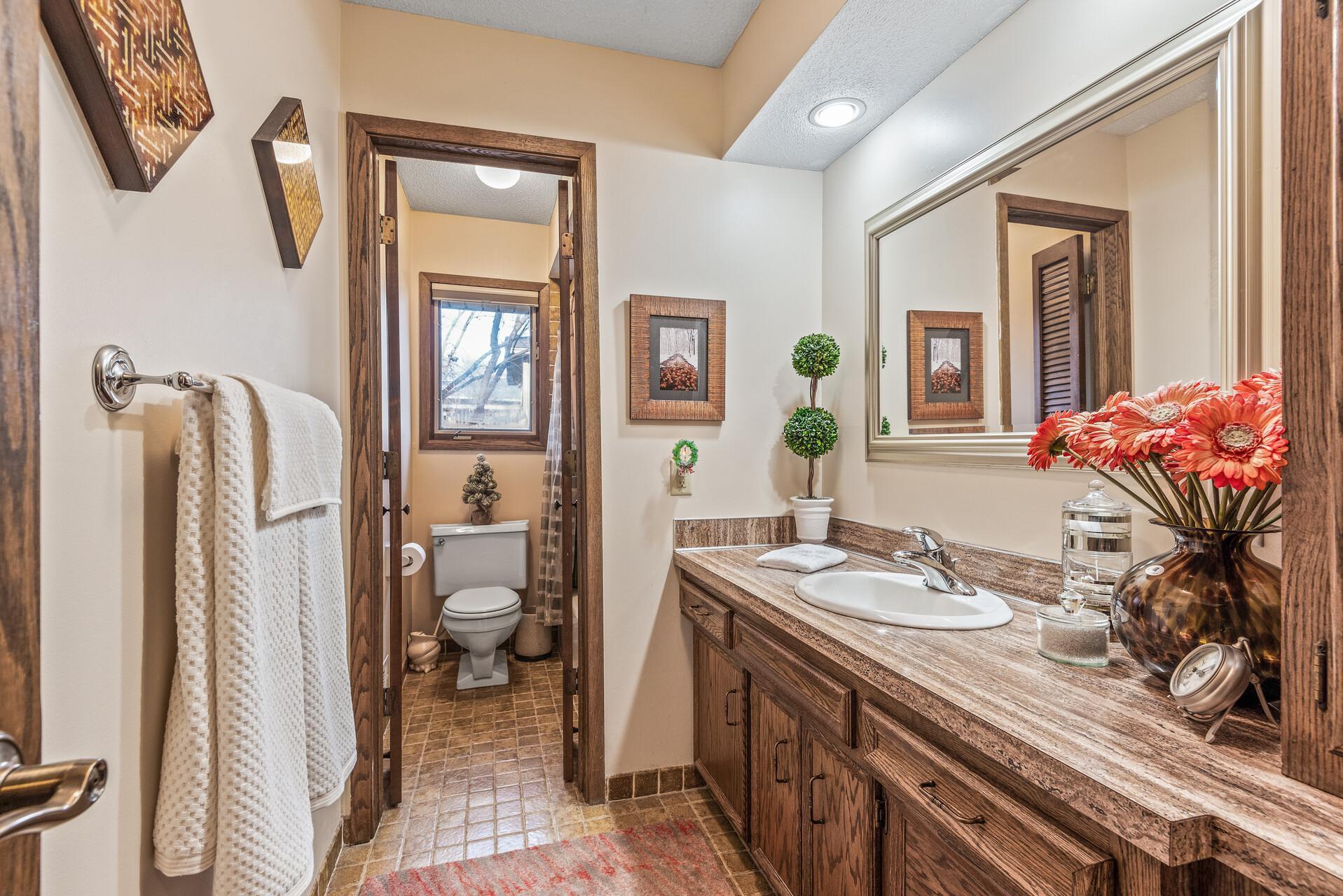9256 Green Briar Road Bloomington, MN 55437 - Photo 25 of 37 Gallery Image 25