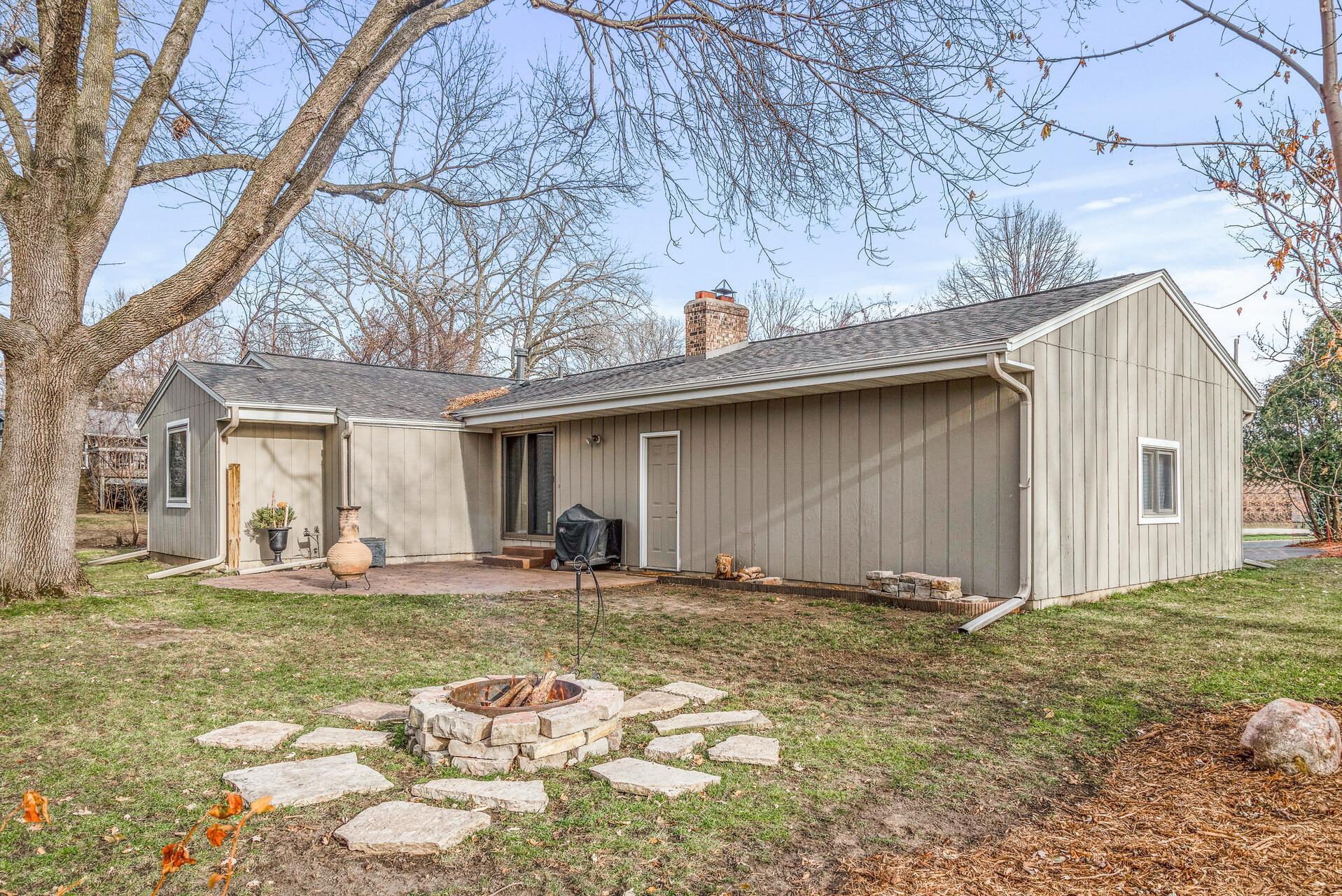 9256 Green Briar Road Bloomington, MN 55437 - Photo 32 of 37 Gallery Image 32