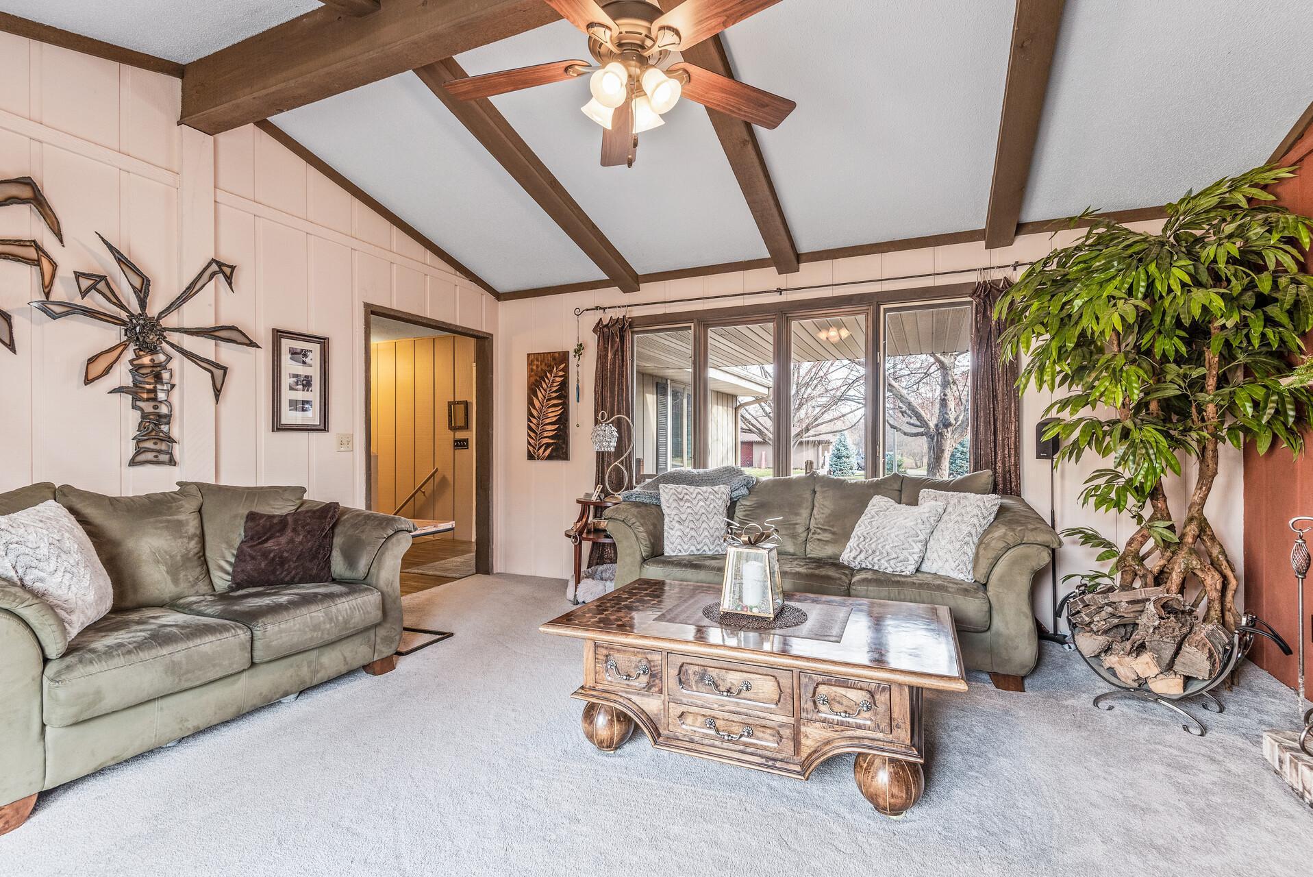 9256 Green Briar Road Bloomington, MN 55437 - Photo 10 of 37 Gallery Image 10