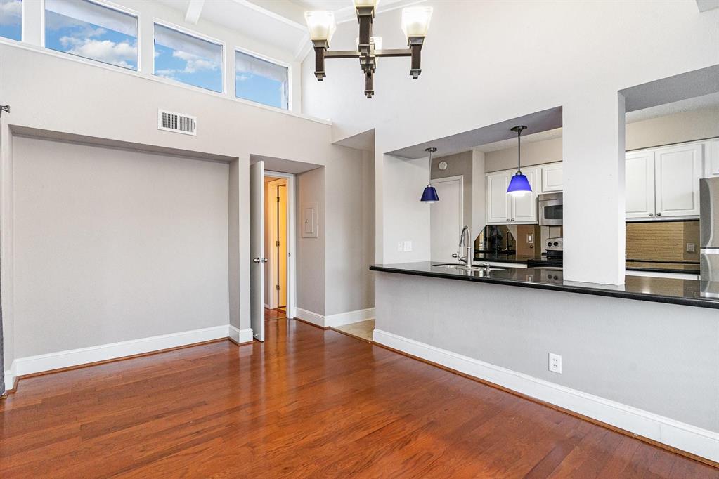 5934 Sandhurst Lane, Unit 207 Dallas, TX 75206 - Photo 11 of 31