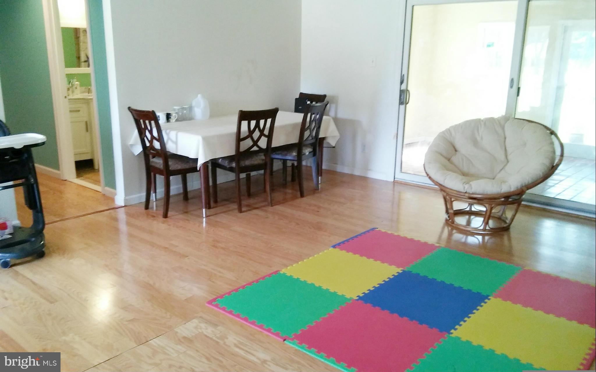 7724 Jervis Street Springfield, VA 22151 - Photo 3 of 28 Interior (General)
