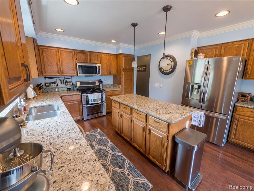 3447 Primrose Drive Rochester Hills, MI 48307 - Photo 15 of 29