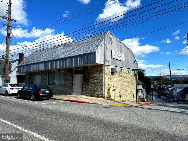 a view of a car garage