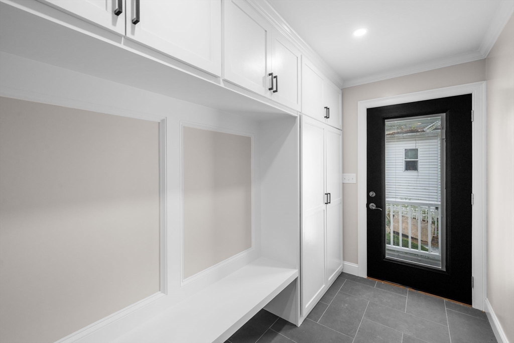 60 Ellsworth Road, Unit 2 Peabody, MA 01960 - Photo 5 of 32