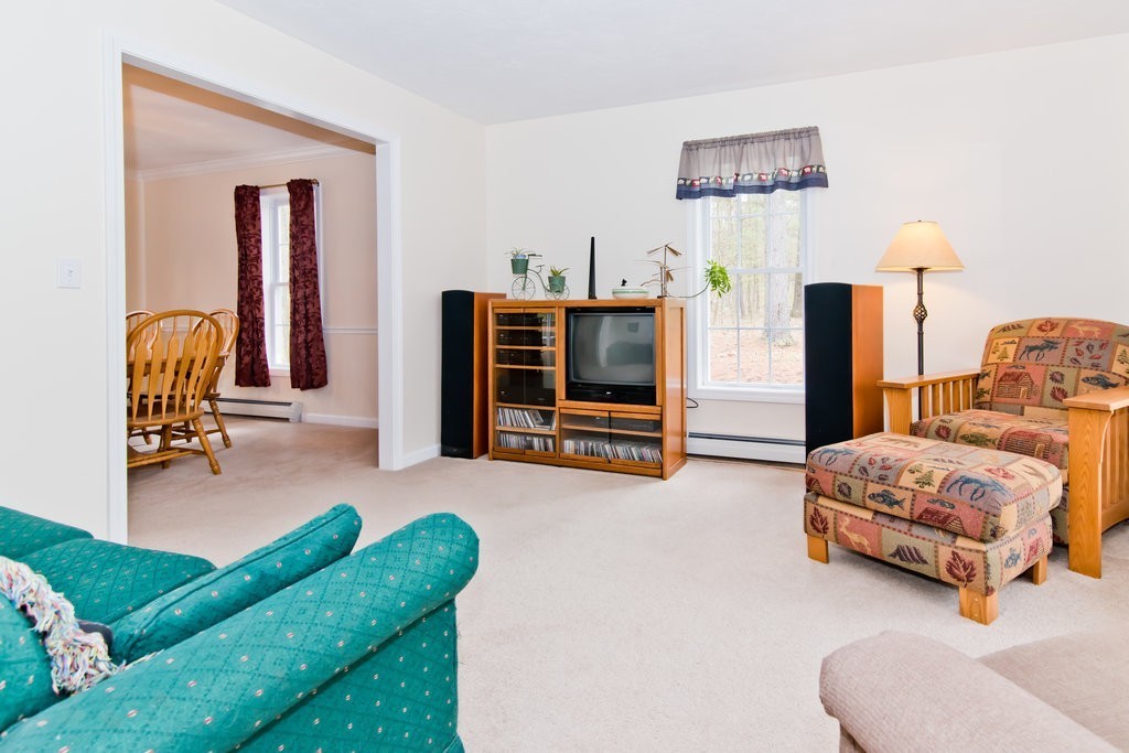 76 Barker Hill Road Townsend, MA 01469 - Photo 10 of 30 Gallery Image 10