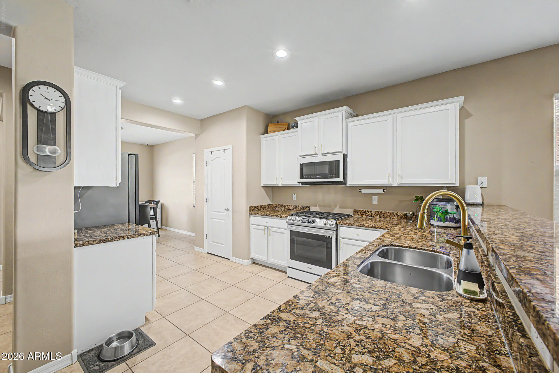 20357 North Mac Neil Street Maricopa, AZ 85138 - Photo 10 of 41 Kitchen