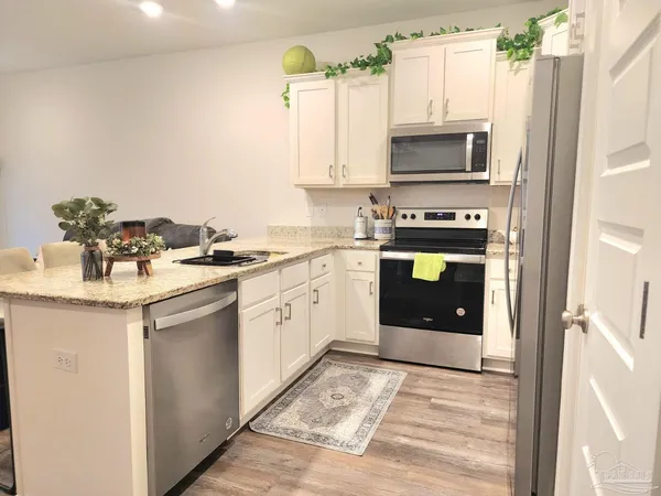 $1,800 | 1512 Iroquois Court, Pensacola, FL 32534