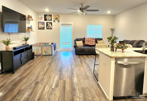 $1,800 | 1512 Iroquois Court, Pensacola, FL 32534