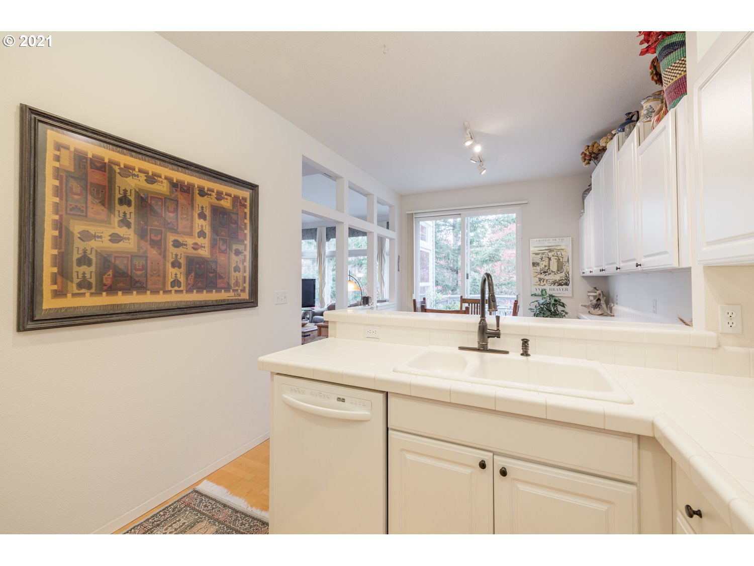9819 Northwest Silver Ridge Loop Portland, OR 97229 - Photo 11 of 24 Gallery Image 11