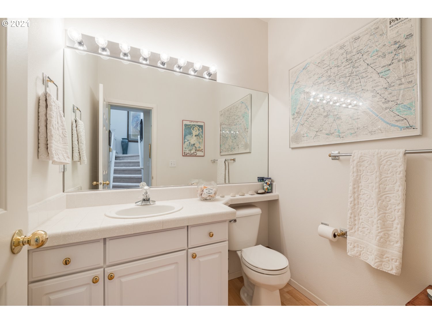 9819 Northwest Silver Ridge Loop Portland, OR 97229 - Photo 14 of 24 Gallery Image 14