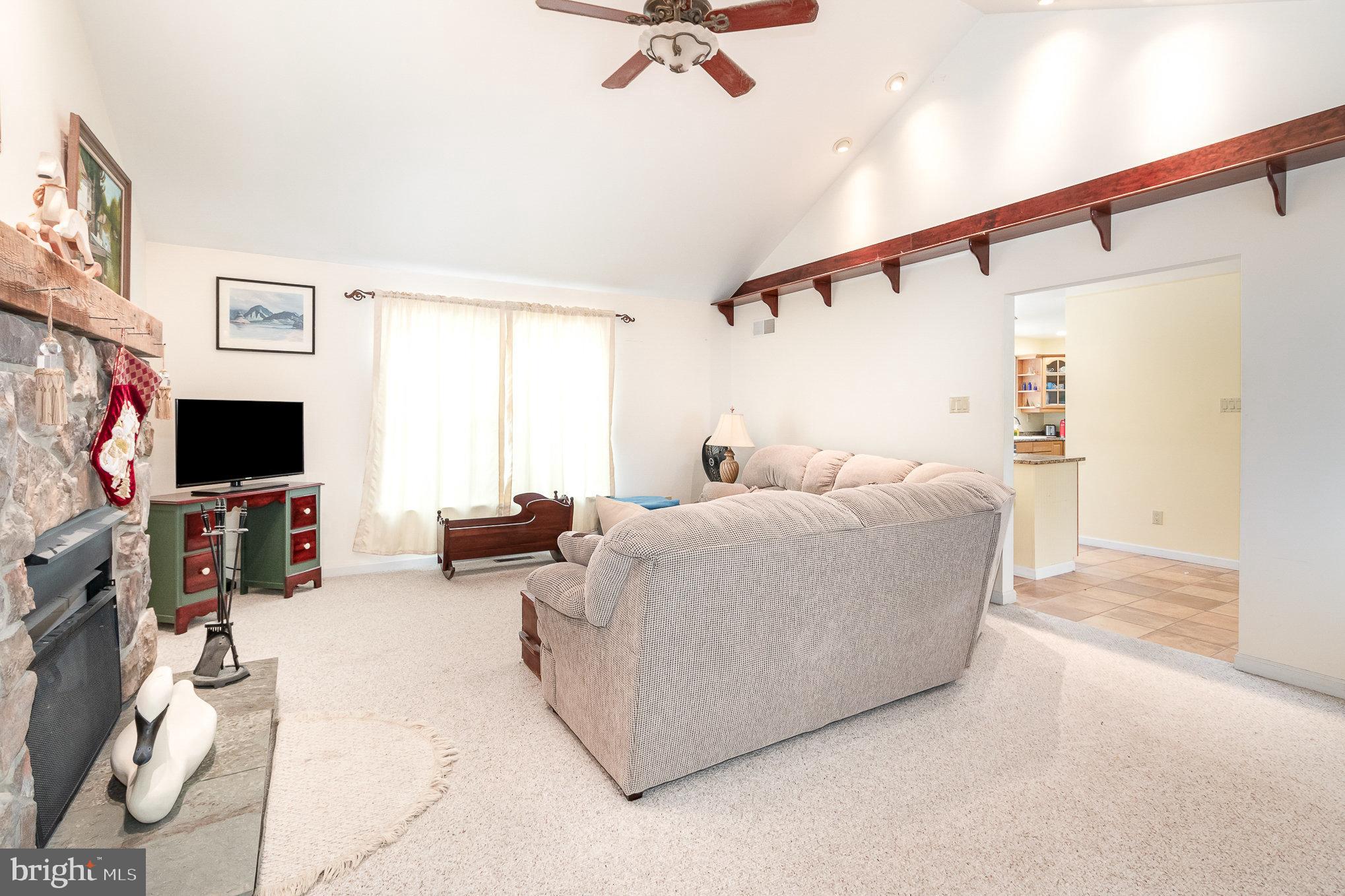 4229 Roundtop Road Elizabethtown, PA 17022 - Photo 6 of 49 Gallery Image 6