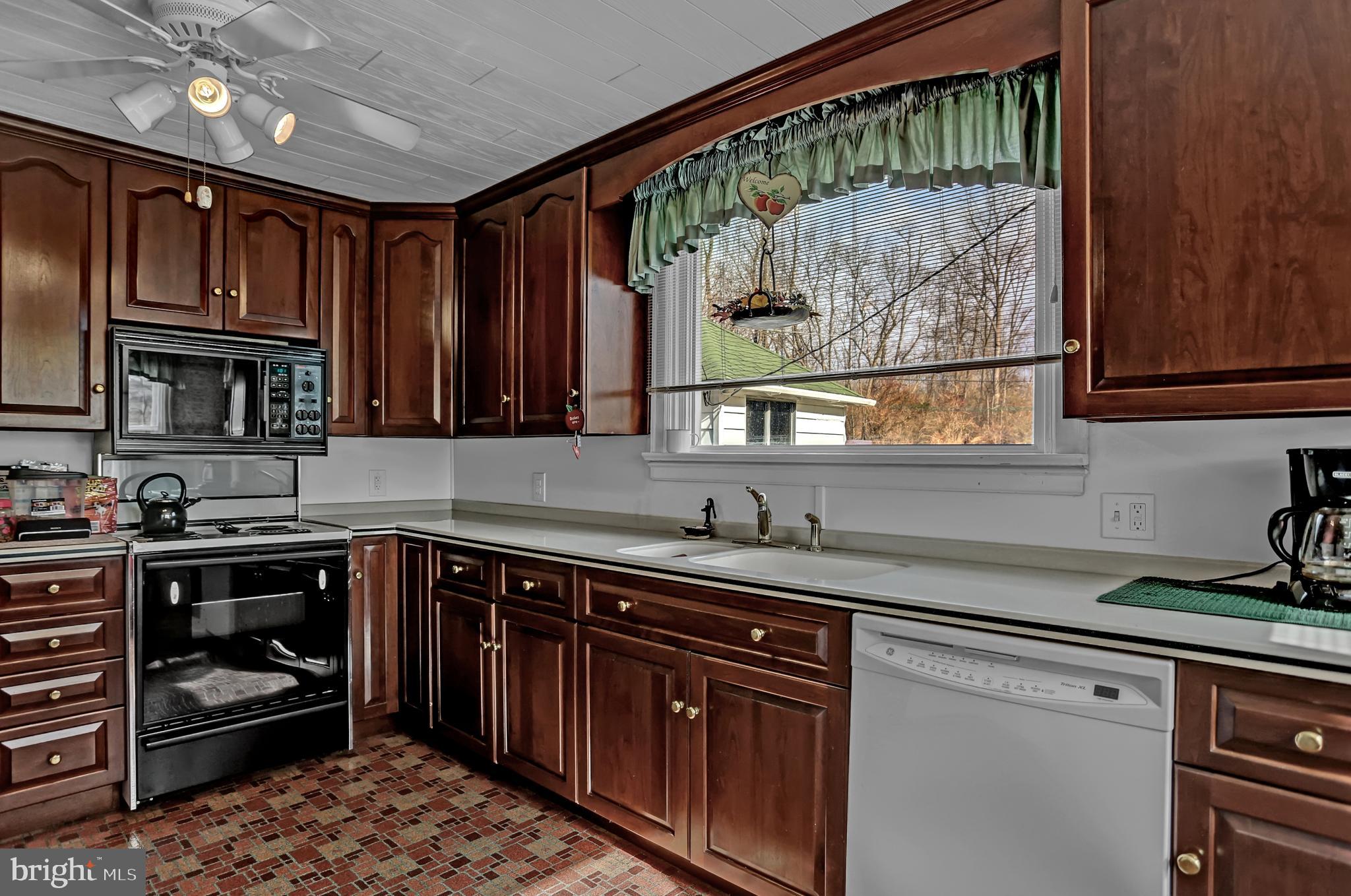 26 North Fileys Road Dillsburg, PA 17019 - Photo 9 of 28 Gallery Image 9