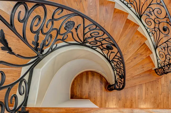 $2,555,000 | 5410 Valerie Street, Bellaire, TX 77401