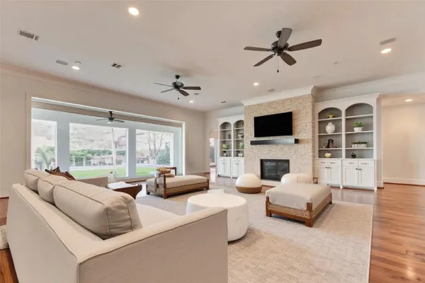 $2,555,000 | 5410 Valerie Street, Bellaire, TX 77401