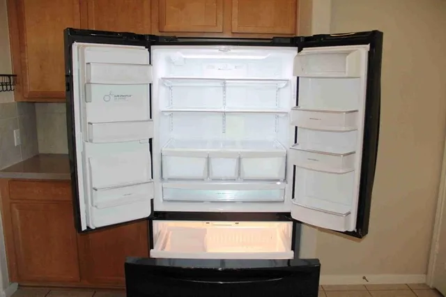 $2,300 | 7310 Northfork Drive, Pearland, TX 77584