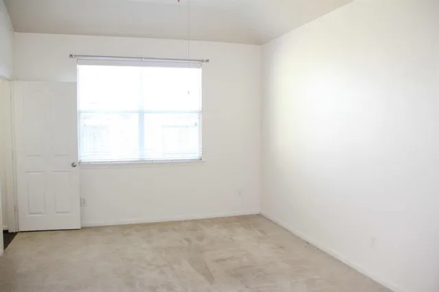 $2,300 | 7310 Northfork Drive, Pearland, TX 77584