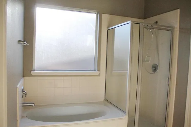 $2,300 | 7310 Northfork Drive, Pearland, TX 77584