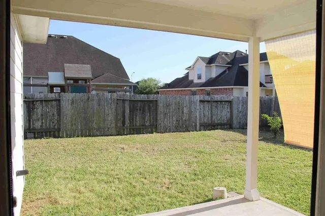 $2,300 | 7310 Northfork Drive, Pearland, TX 77584