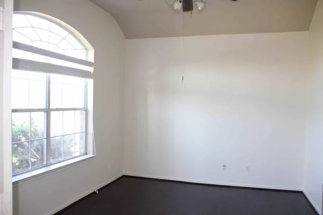 $2,300 | 7310 Northfork Drive, Pearland, TX 77584