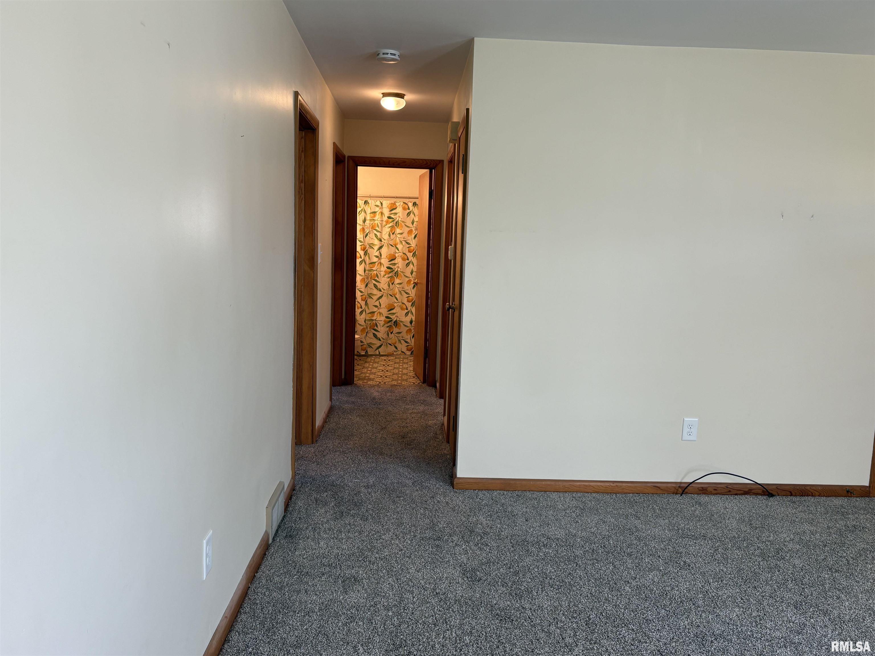 870 Park View Road Galesburg, IL 61401 - Photo 21 of 60
