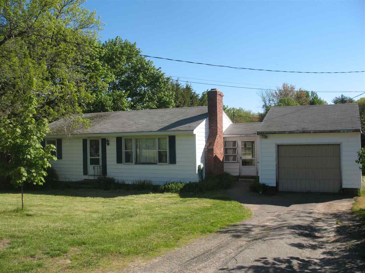 27 Exeter Road Hampton Falls, NH 03844 - Photo 2 of 4 Gallery Image 2