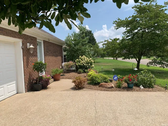 $459,900 | 1622 Fuquay Road, Evansville, IN 47715