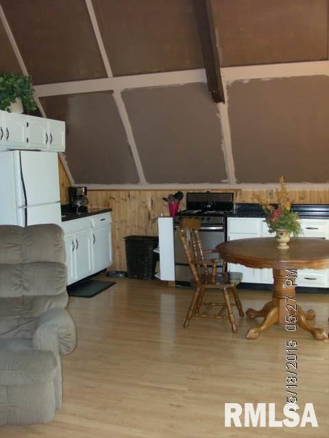 13880 Lincoln Road Morrison, IL 61270 - Photo 4 of 11