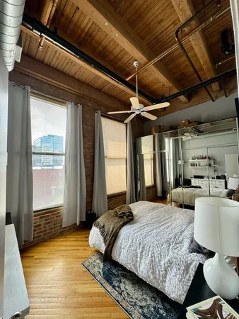 $4,250 | 616 West Fulton Street, Unit 411, Chicago, IL 60661