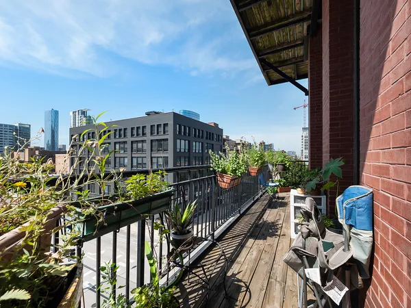 $4,250 | 616 West Fulton Street, Unit 411, Chicago, IL 60661