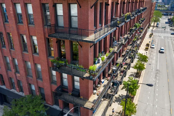 $4,250 | 616 West Fulton Street, Unit 411, Chicago, IL 60661