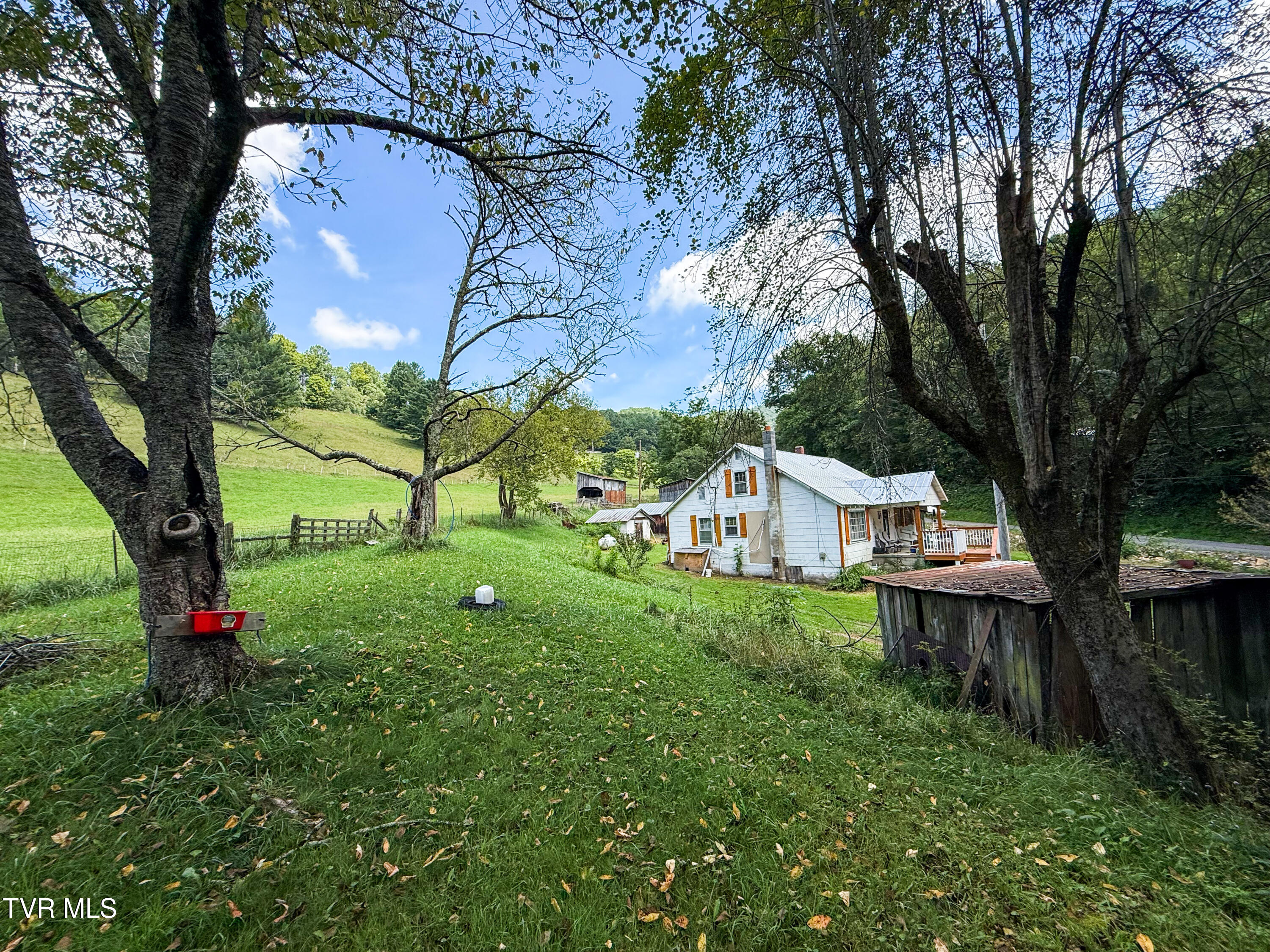1091 Sandy Road Mountain City, TN 37683 - Photo 66 of 79 1091 Sandy Road 48